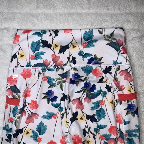 Fabletics White Biker Shorts with Floral Pattern - Picture 5 of 10